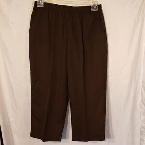 Ladies JARA Brown Capris w/Elastic Waistband - 10